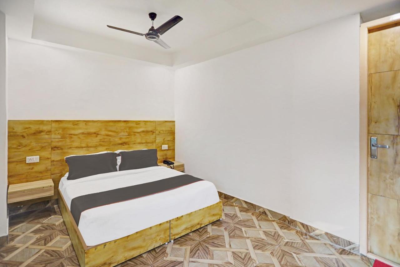Oyo 81641 Collection O Hotel A1 Residency New Delhi Exterior photo