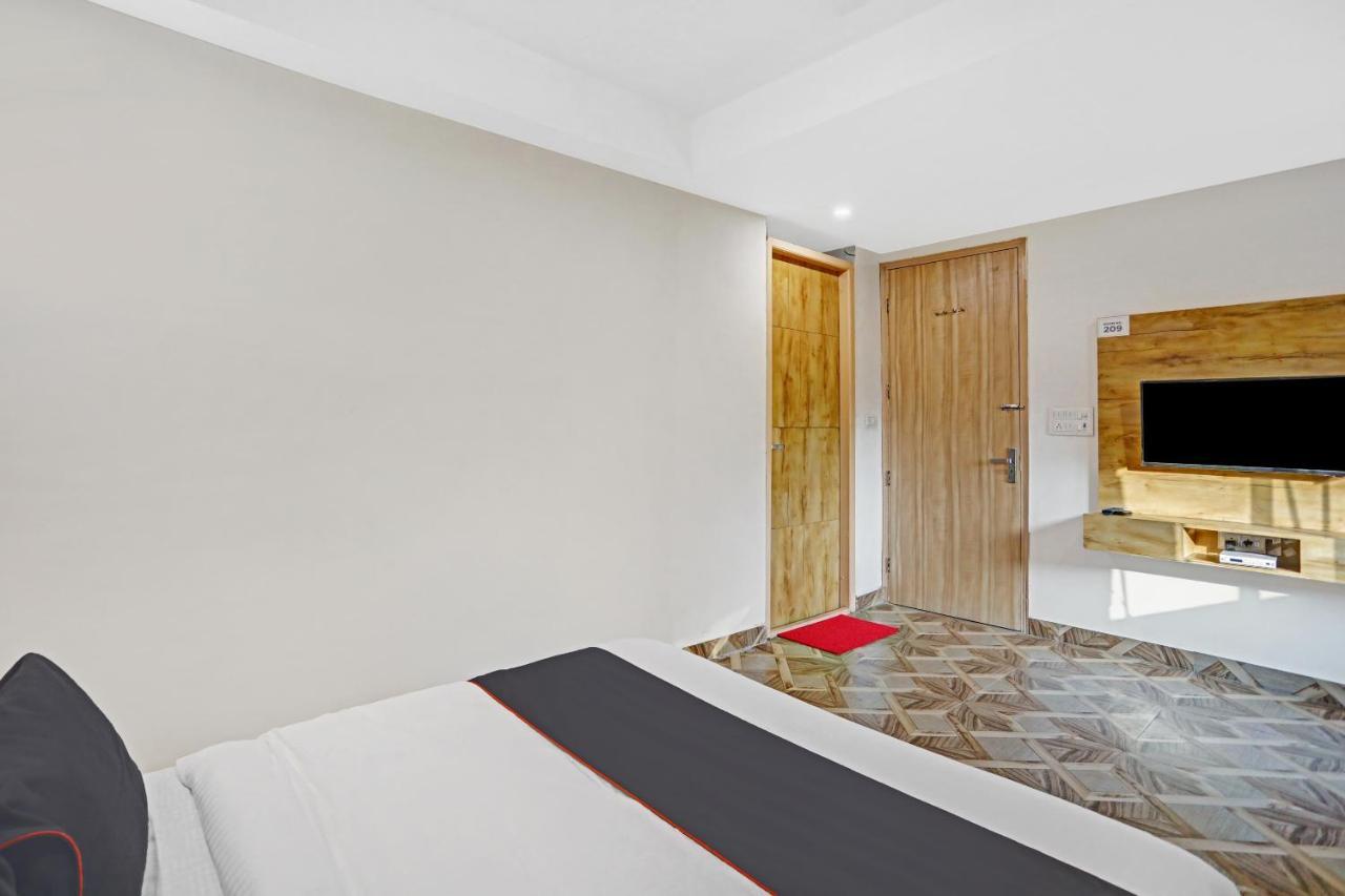 Oyo 81641 Collection O Hotel A1 Residency New Delhi Exterior photo